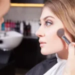 Jak wykonać makijaż, który dobrze wygląda na zdjęciach?